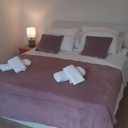 Two Bedroom With Sea View * סלאנו