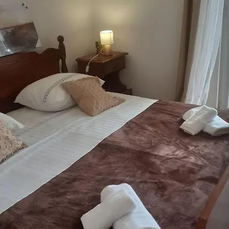 דירה Two Bedroom With Sea View *