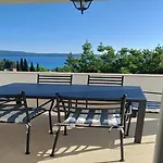 Appartement Two Bedroom With Sea View