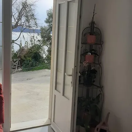 Apartman Two Bedroom With Sea View Slano